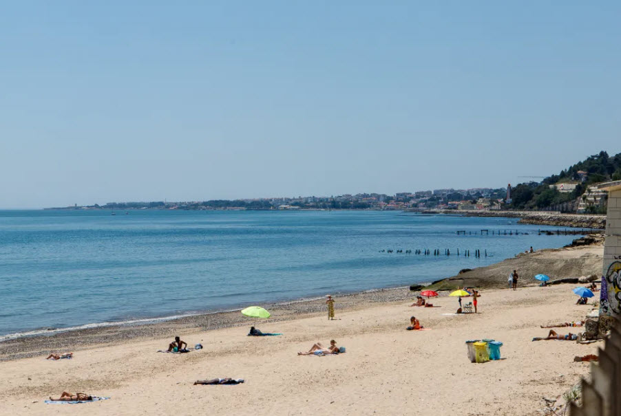 Cruz Quebrada Beach, Portugal, Portugal